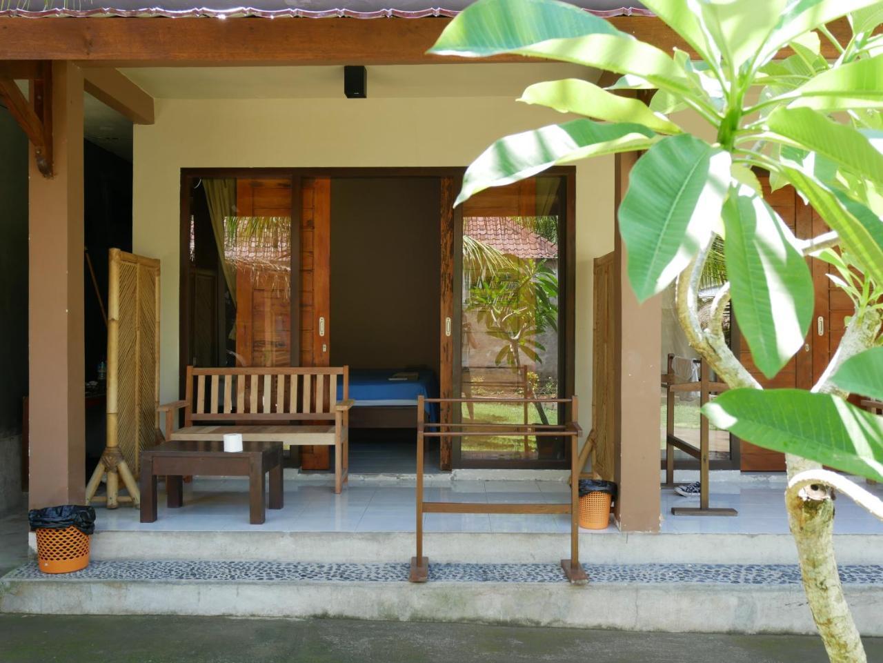 Asoka Homestay Senggigi Exterior photo